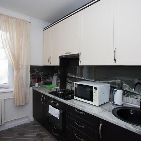 Apartament Curat Si Confortabil Str. Ismail 86 In Centrul Chisinaului Apartment Bagian luar foto