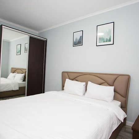 Apartament Curat Si Confortabil Str. Ismail 86 In Centrul Chisinaului Apartment Bagian luar foto