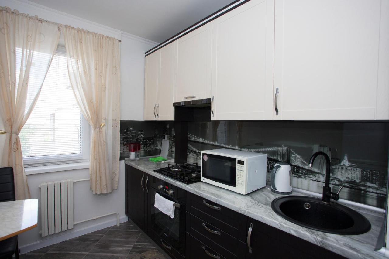 Apartament Curat Si Confortabil Str. Ismail 86 In Centrul Chisinaului Apartment Bagian luar foto